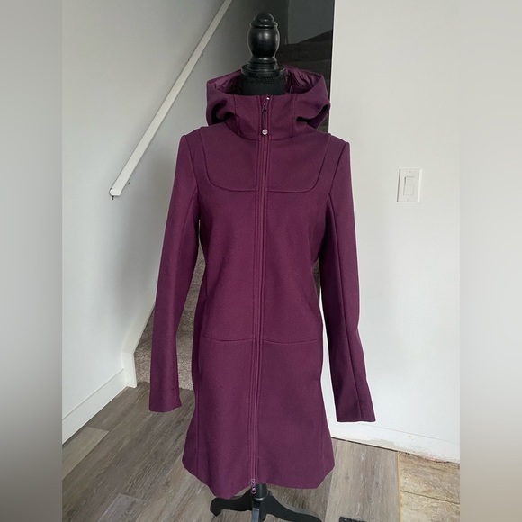 Lululemon City Softshell *Tweed
Plum Size 6 - Picture 8 of 16